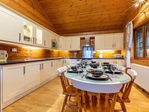 Dining - 4 Bed in Bideford (oc-00360) (Higher Clovelly)