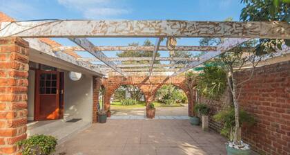 The Valley Guesthouse - Cottage 2