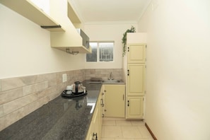 House, 2 Bedrooms, Accessible, Patio | Private kitchen - The Valley Guesthouse - Cottage 2 (Gqeberha)