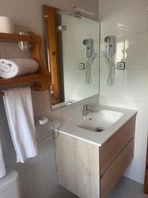 Basic Double Room, Mountain View | Bathroom | Hair dryer, towels, soap, toilet paper