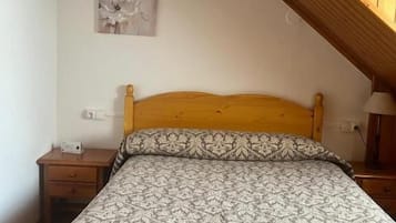 Basic Double Room, Mountain View | Free WiFi