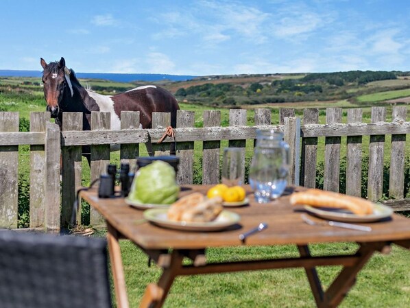 Outdoor dining - 1 Bed in Penzance (oc-henst) (Saint Buryan)