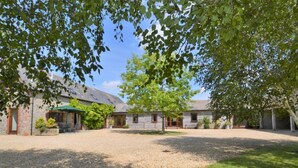 Exterior - 2 Bed in Sherborne (oc-folwo) (Folke)