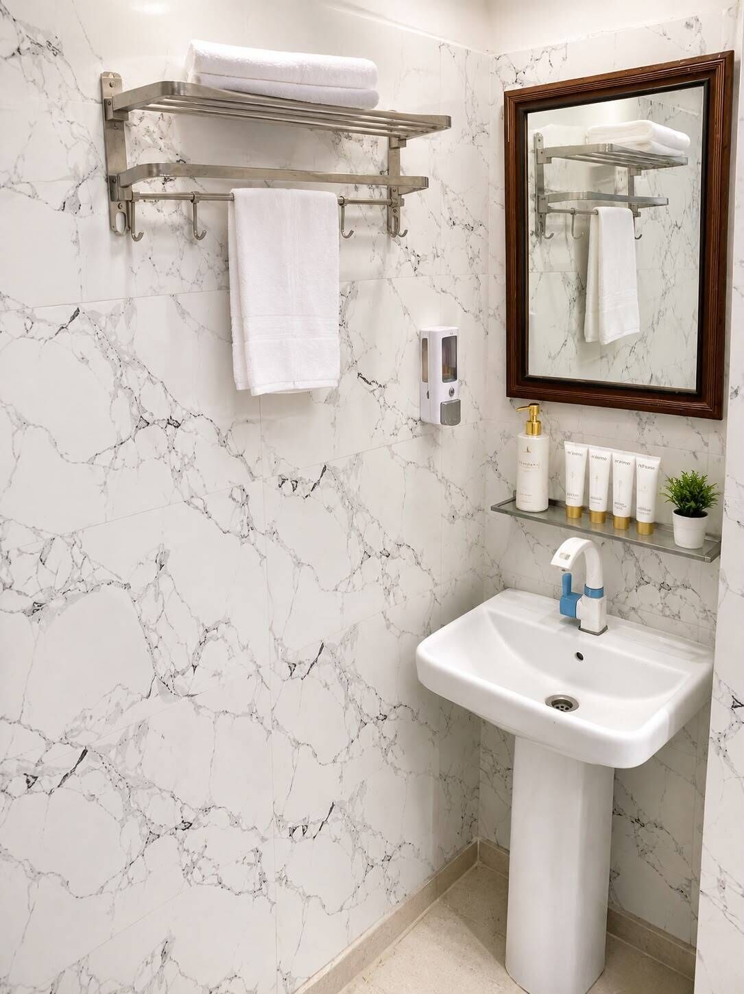 Premium Room | Bathroom | Free toiletries, slippers, towels, soap