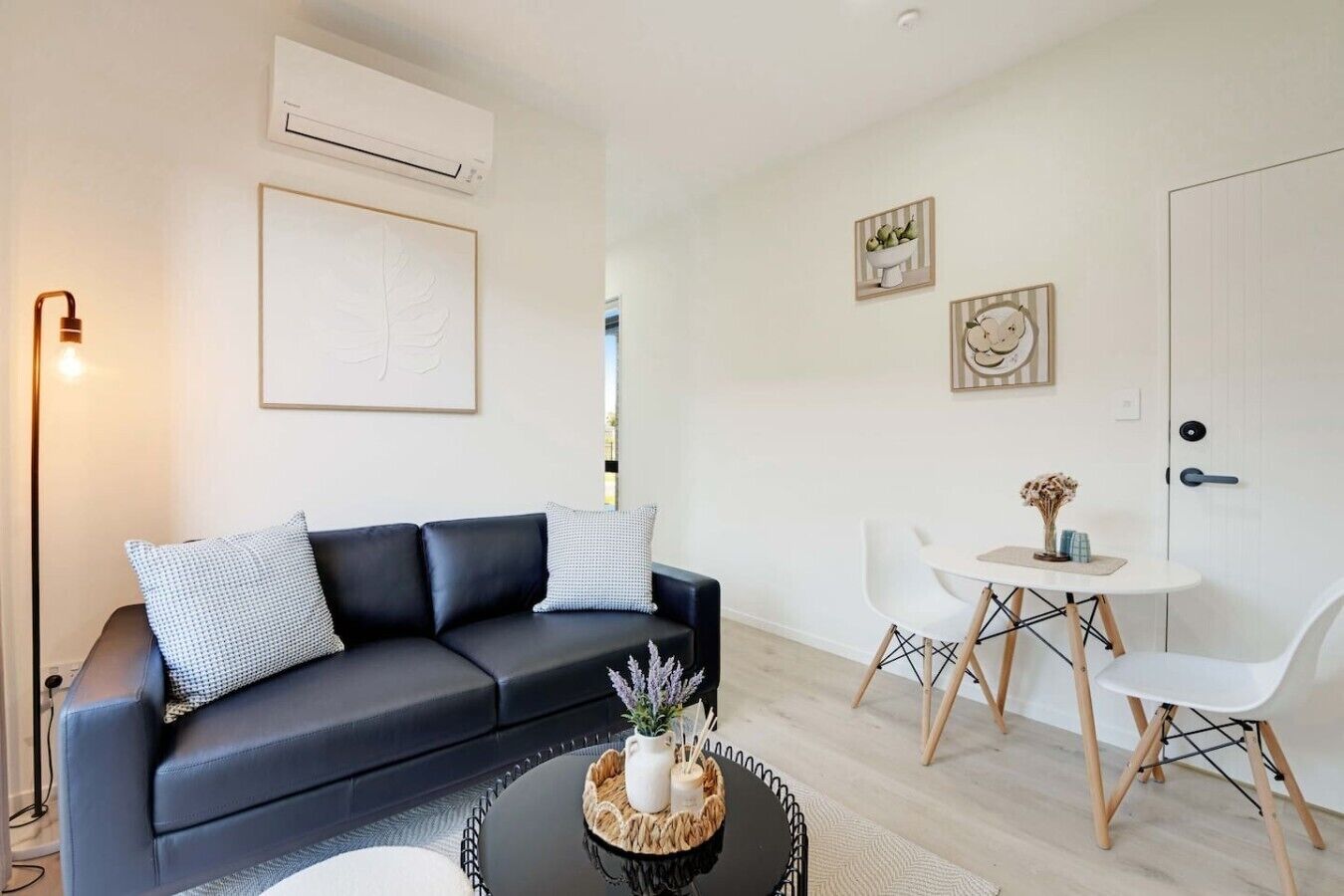 Cosy Pukekohe Self-contained Unit With Kitchenette - Tuakau