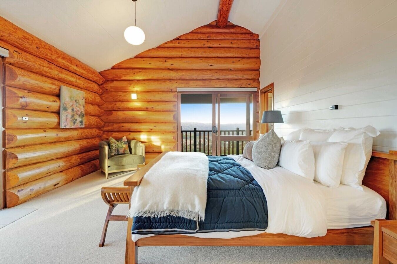3 bedrooms, desk, iron/ironing board, WiFi