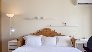 2 bedrooms, iron/ironing board, WiFi (free), bed sheets - #328 Charming 2-Bedroom Home in Albufeira | Balcony & AC (Albufeira)