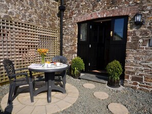 Outdoor dining - 1 Bed in Beaworthy (oc-hihid) (Shebbear)