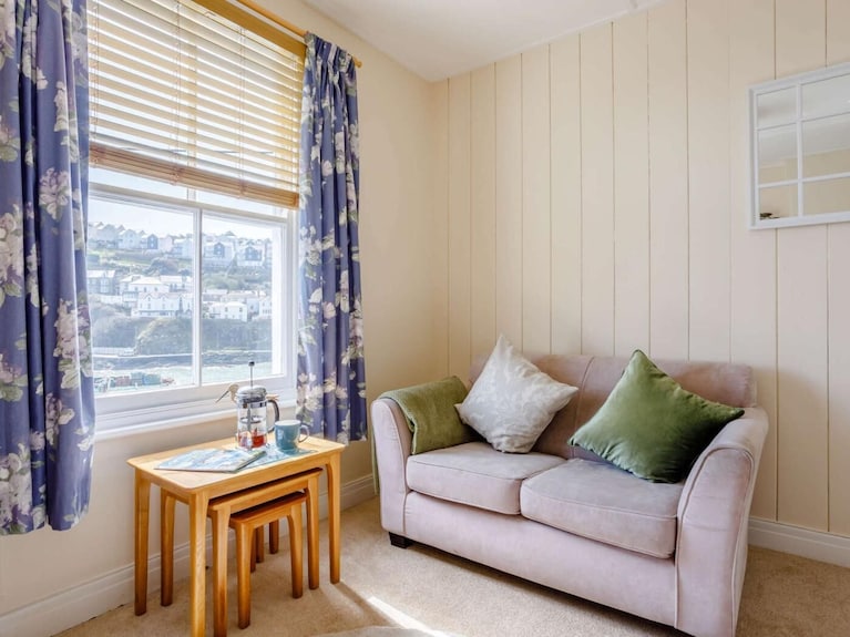 2 Bed In St Austell (Oc-mevac) - Tregony
