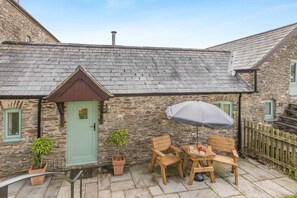 Outdoor dining - 1 Bed in Taunton (oc-oldli) (Wiveliscombe)