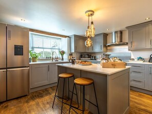 Microwave, oven, dishwasher, high chair - 6 Bed in Bude (oc-oldfa) (Marhamchurch)