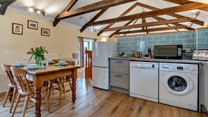 Unclassified image, 5 of 22, button - 2 Bed in Camborne (oc-oldmm) (Camborne)