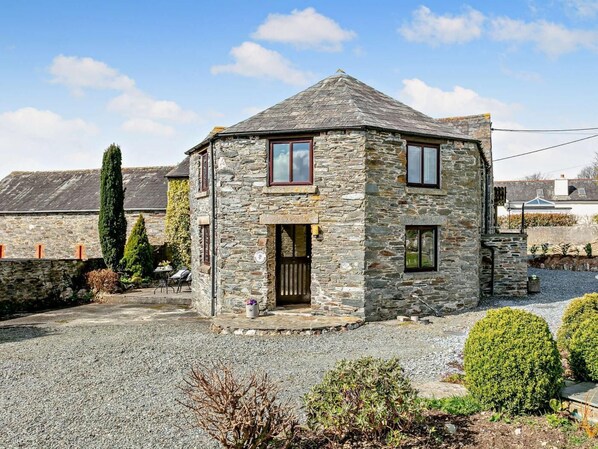 Exterior - 1 Bed in Tavistock (oc-rounl) (Lamerton)