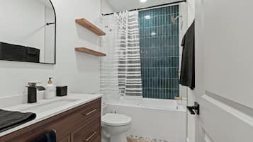 Toallas y papel de baño