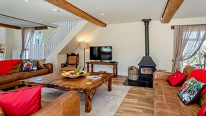Unclassified image, 4 of 45, button - 6 Bed in Bideford (oc-thorn) (Buckland Brewer)