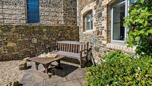 Unclassified image, 5 of 45, button - 6 Bed in Bideford (oc-thorn) (Buckland Brewer)