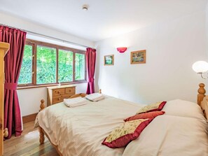 Travel cot, free WiFi, bed sheets - 5 Bed in Okehampton (oc-wagol) (Lewdown)