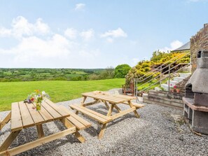 Outdoor dining - 5 Bed in Okehampton (oc-wagol) (Lewdown)
