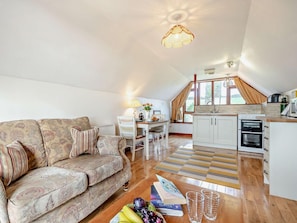 TV - 1 Bed in Looe (oc-couvw) (Lansallos)