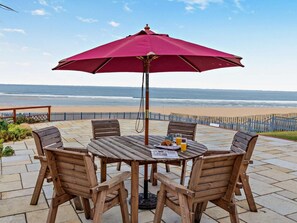 Outdoor dining - 3 Bed in Hayle (oc-villa) (Phillack)