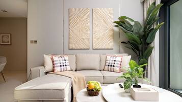 Luxury Apartment, Balcony, City View | Living area
