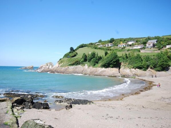 Beach - 3 Bed in Combe Martin (oc-watel) (Combe Martin)