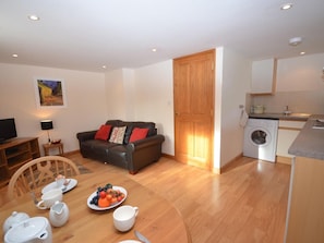 TV - 1 Bed in Gillingham (oc-wagco) (Kington Magna)