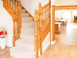 Interior - 5 Bed in Bideford (oc-telod) (Bideford)