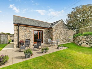 Outdoor dining - 1 Bed in Helston (oc-boder) (Wendron)