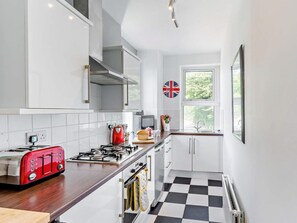 Private kitchen - 2 Bed in Bideford (oc-3gabl) (Appledore)