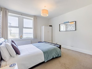 Room - 2 Bed in Bideford (oc-3gabl) (Appledore)