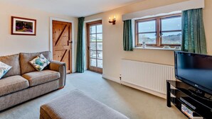 Living area - 3 Bed in Plymouth (oc-combv) (Wembury)