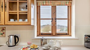 Interior - 3 Bed in Plymouth (oc-combv) (Wembury)