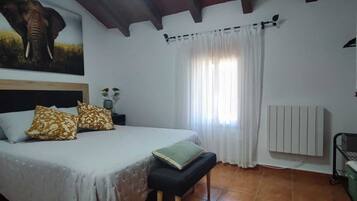 4 bedrooms, WiFi, bed sheets