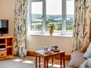 TV - 2 Bed in Kingsbridge (oc-wdelv) (Thurlestone Sands)