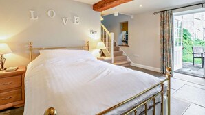 1 bedroom, free WiFi, bed sheets - 1 Bed in Yeovil (oc-poloc) (West Camel)