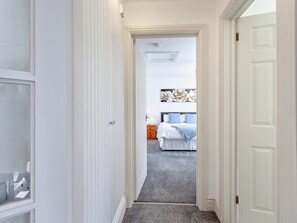 Interior - 2 Bed in Bristol (oc-05135) (Chew Magna)
