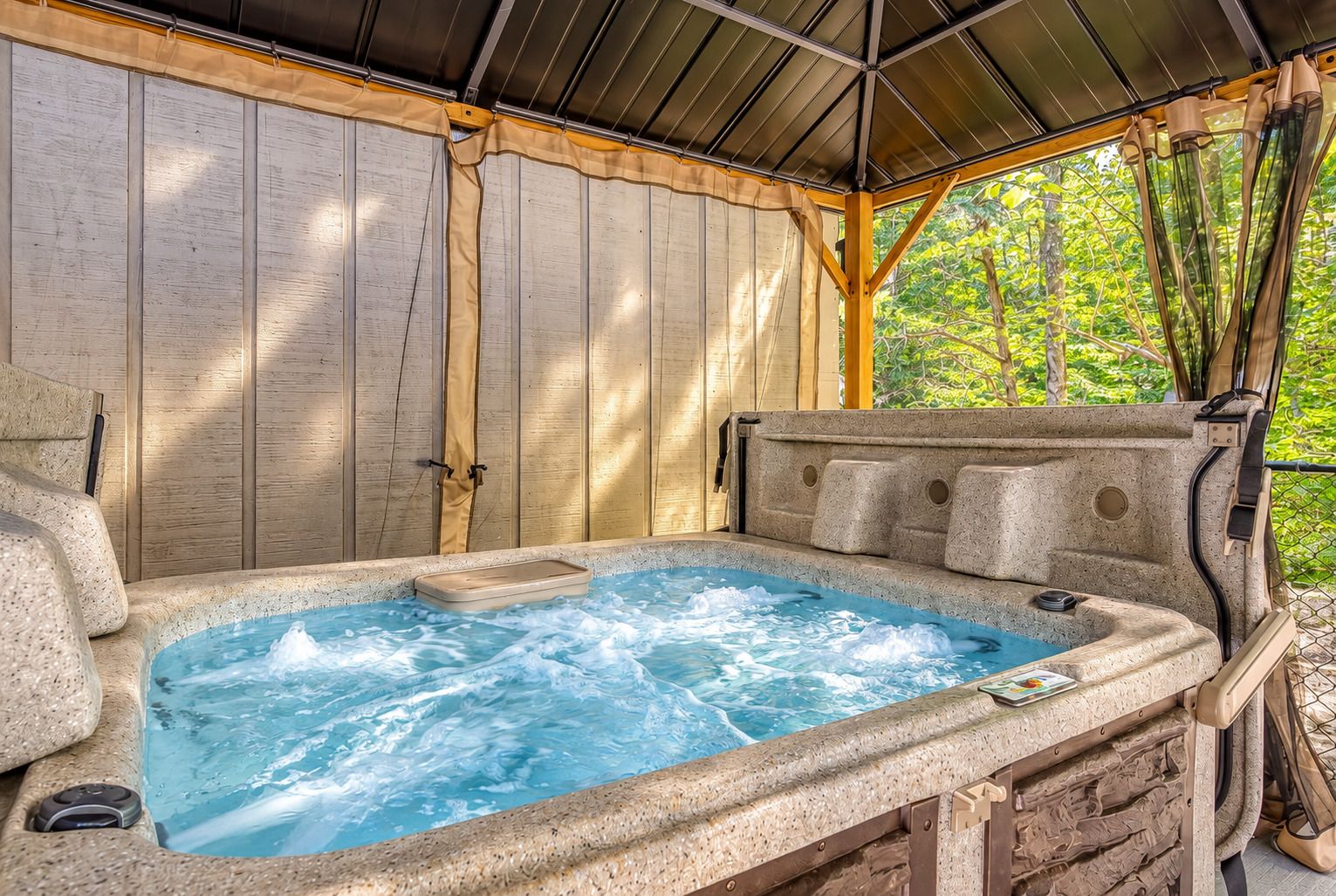 室外 SPA 浴池