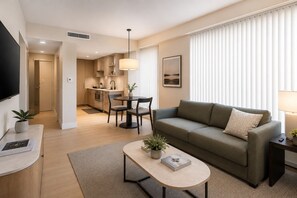 Living area - Elmsworth Hotel (Toronto)