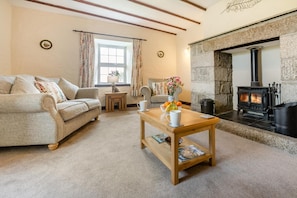 Interior - 3 Bed in Falmouth (oc-consw) (Constantine)