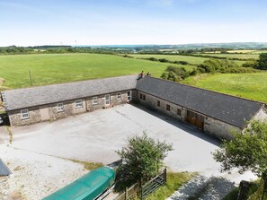Exterior - 3 Bed in Falmouth (oc-consw) (Constantine)
