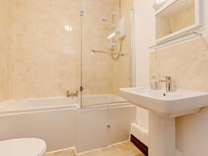 Bathroom - 3 Bed in Falmouth (oc-consw) (Constantine)