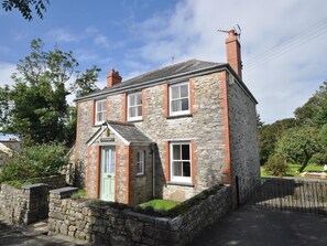 Exterior - 2 Bed in Camelford (oc-hesun) (Lanteglos)