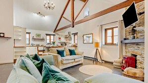 Fireplace - 3 Bed in Camelford (oc-pendb) (Forrabury and Minster)