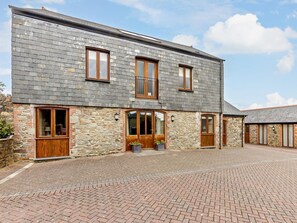 Exterior - 4 Bed in Launceston (oc-brhig) (Launceston)