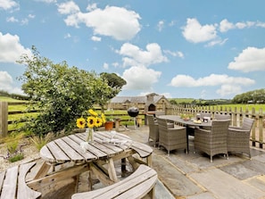 Outdoor dining - 4 Bed in Launceston (oc-brhig) (Launceston)