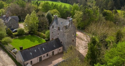 5 Bed in Selkirk (oc-tower)