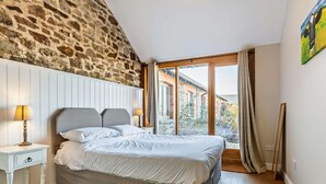 Room - 3 Bed in Umberleigh (oc-09092) (Umberleigh)