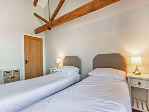 Room - 3 Bed in Umberleigh (oc-09092) (Umberleigh)