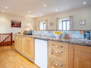 Interior - 4 Bed in Penzance (oc-romba) (Lamorna)